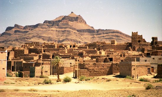 Agdez and the Draa Valley palm oasis